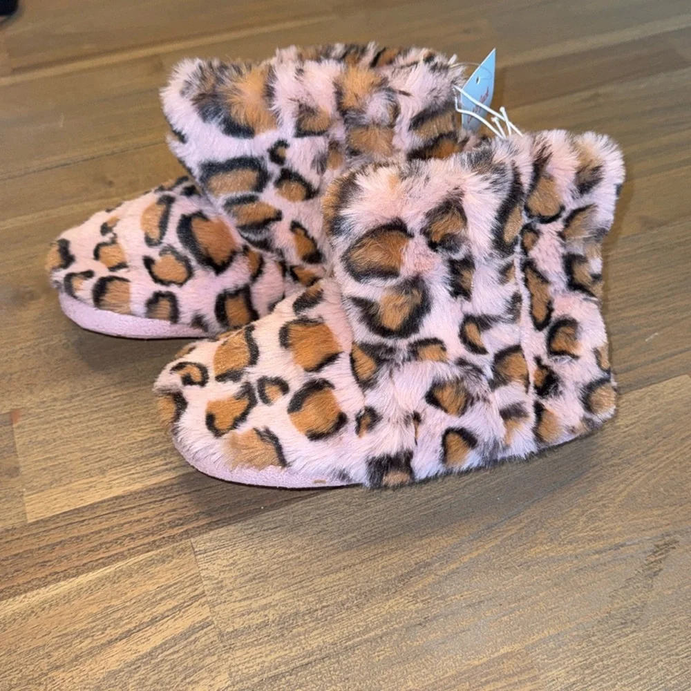 🎈Girl's Pink Leopard Plush Girls Youth Slippers, NWT